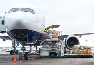 העברת המטען באמצעות מטוסים – שילוח אוירי